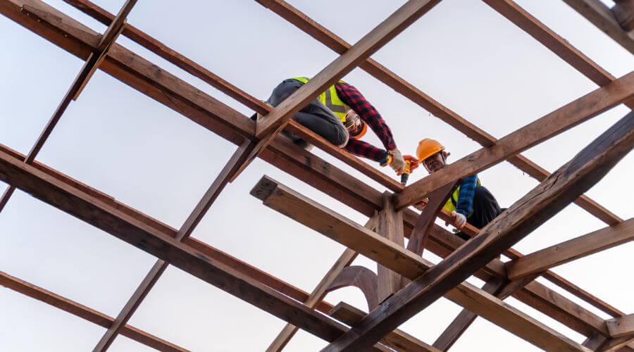 Professional gutter cleaning services in Draper, SD